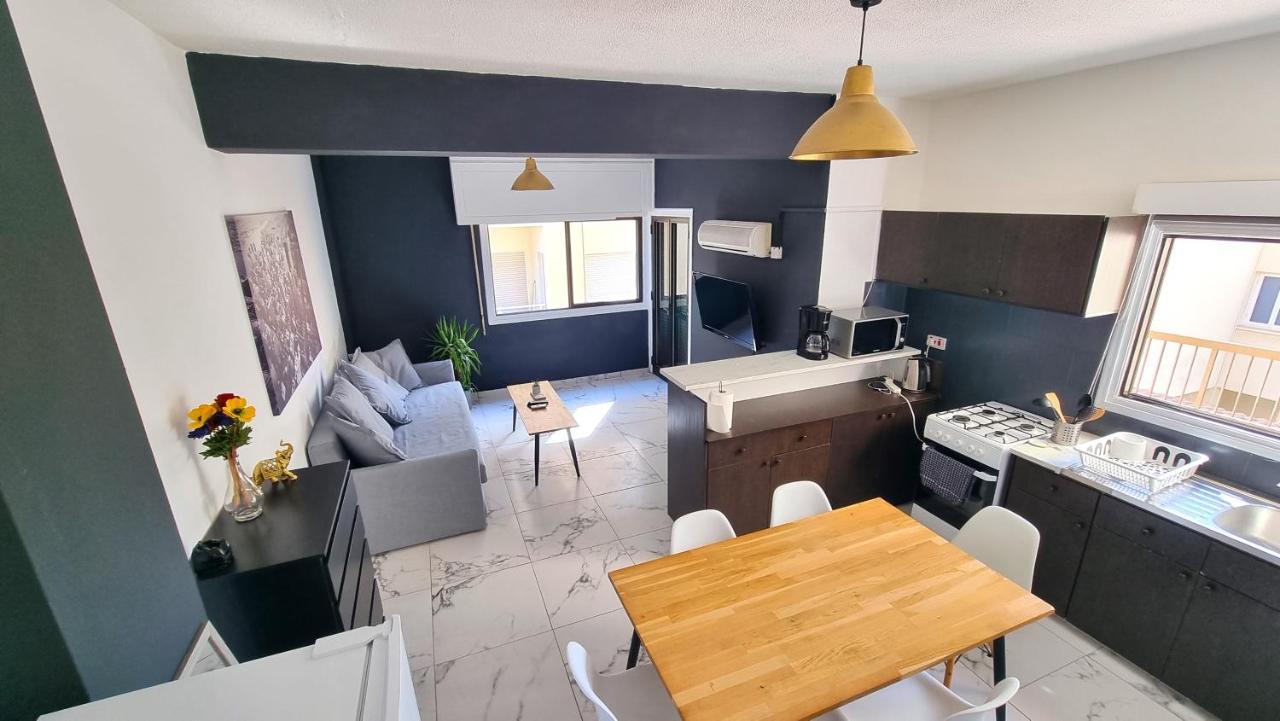 Cozy Beach Apt, Near Airport With 100Mbit Internet Larnaca Exteriér fotografie