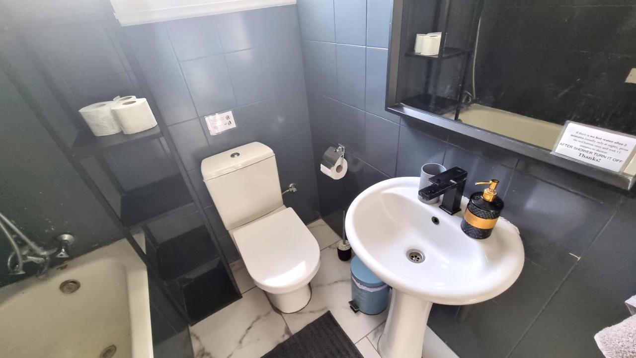 Cozy Beach Apt, Near Airport With 100Mbit Internet Larnaca Exteriér fotografie