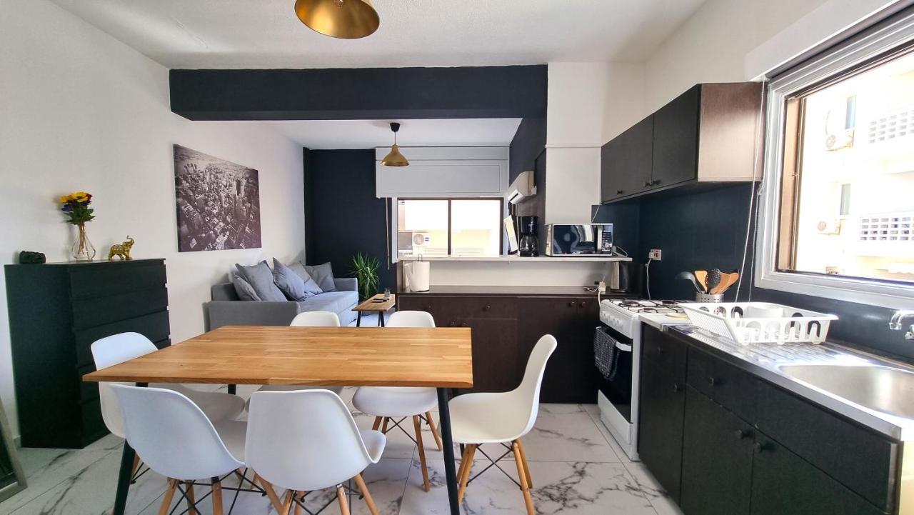 Cozy Beach Apt, Near Airport With 100Mbit Internet Larnaca Exteriér fotografie